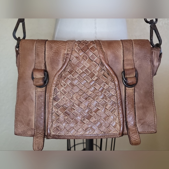 NWOT Viola Castellani Leather Saddle Flap Crossbody Shoulder Bag - Picture 3 of 5